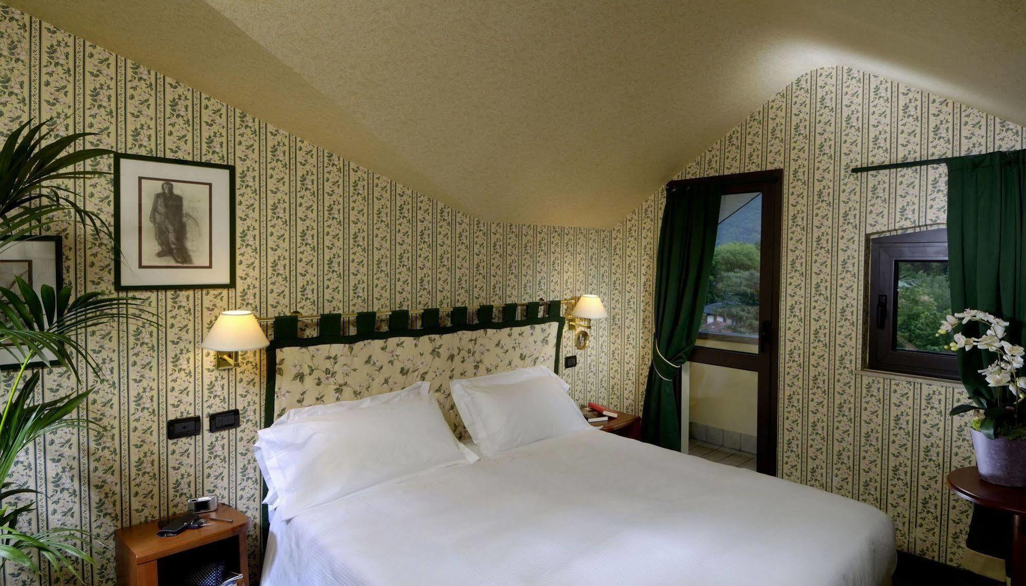 Rizzi Aquacharme Hotel & Spa Darfo Boario Terme Room photo